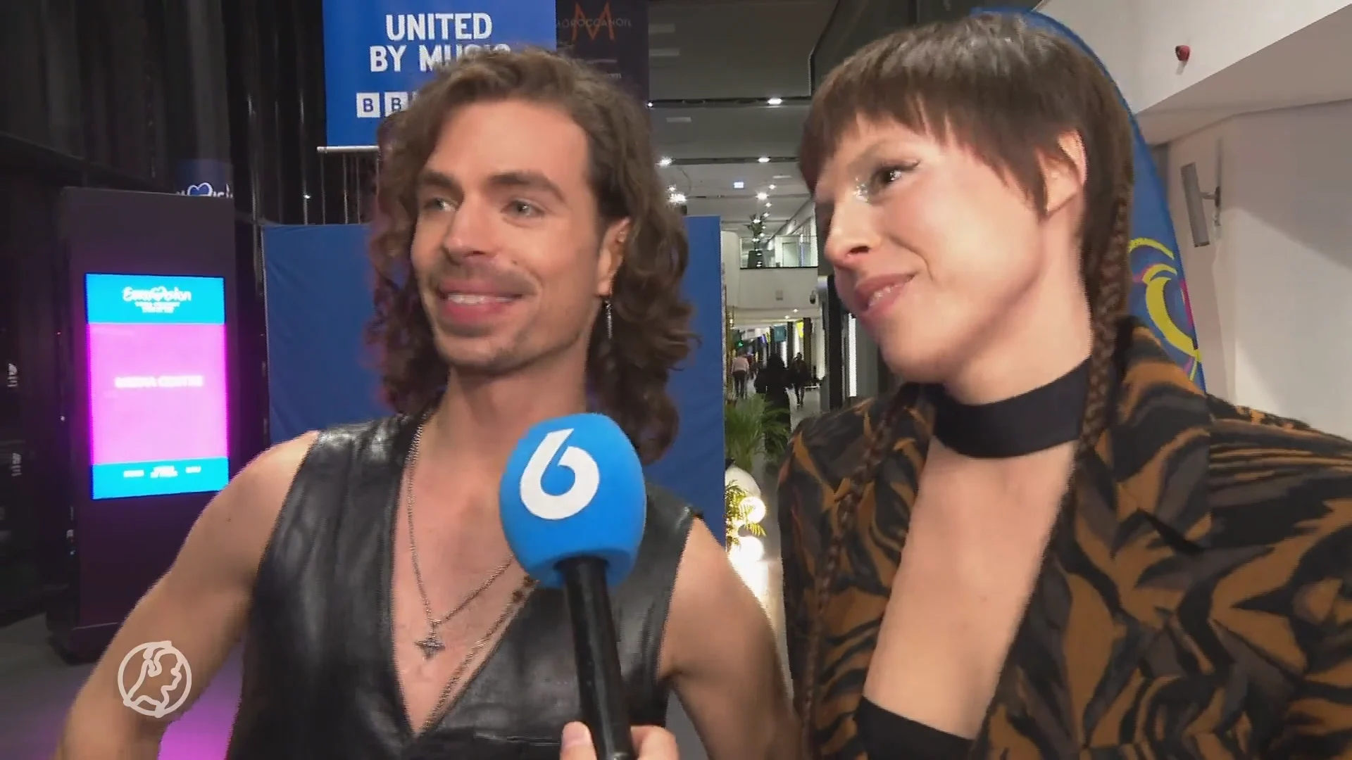 Mia en Dion teleurgesteld na uitschakeling, maar 'met opgeheven hoofd naar huis'