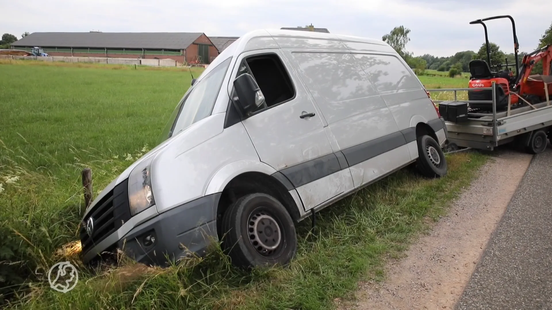 Verkeersruzie loopt uit de hand: auto van de weg in Apeldoorn