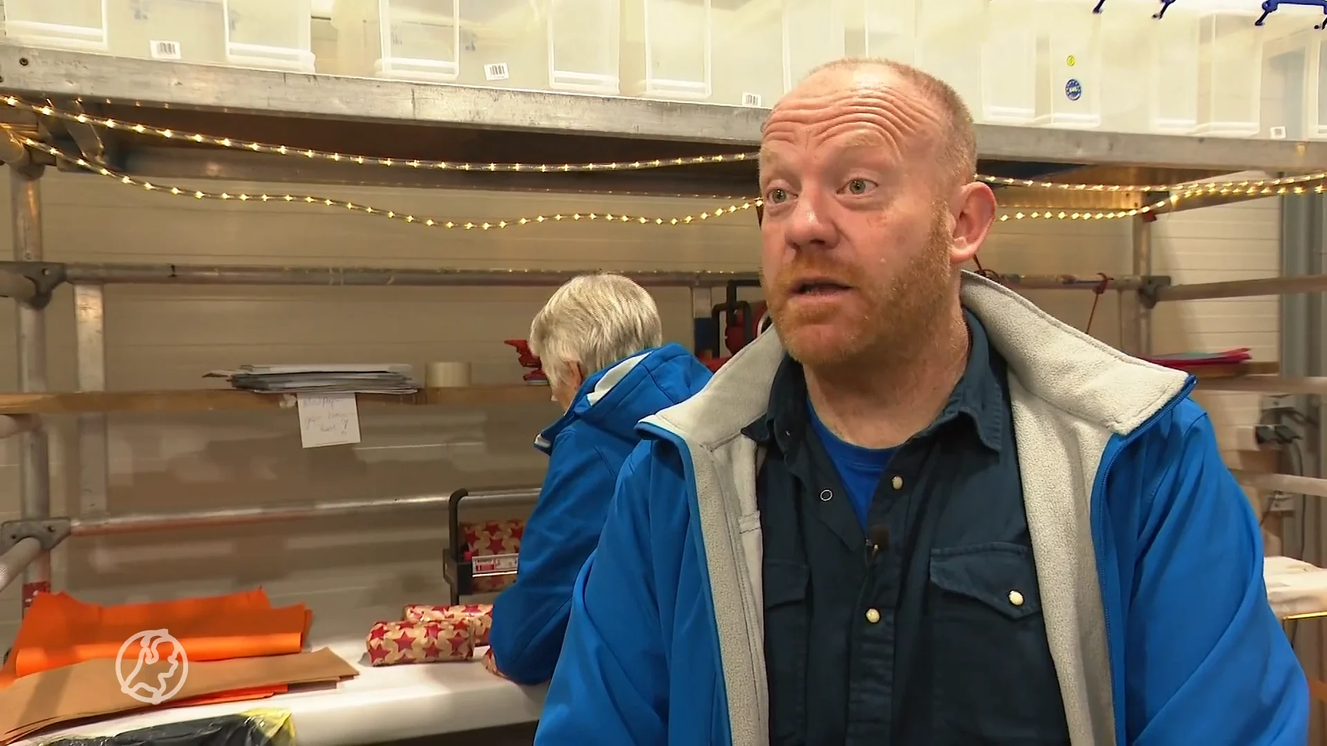 Dennis wil 100.000 gezinnen blij maken met een kerstpakket