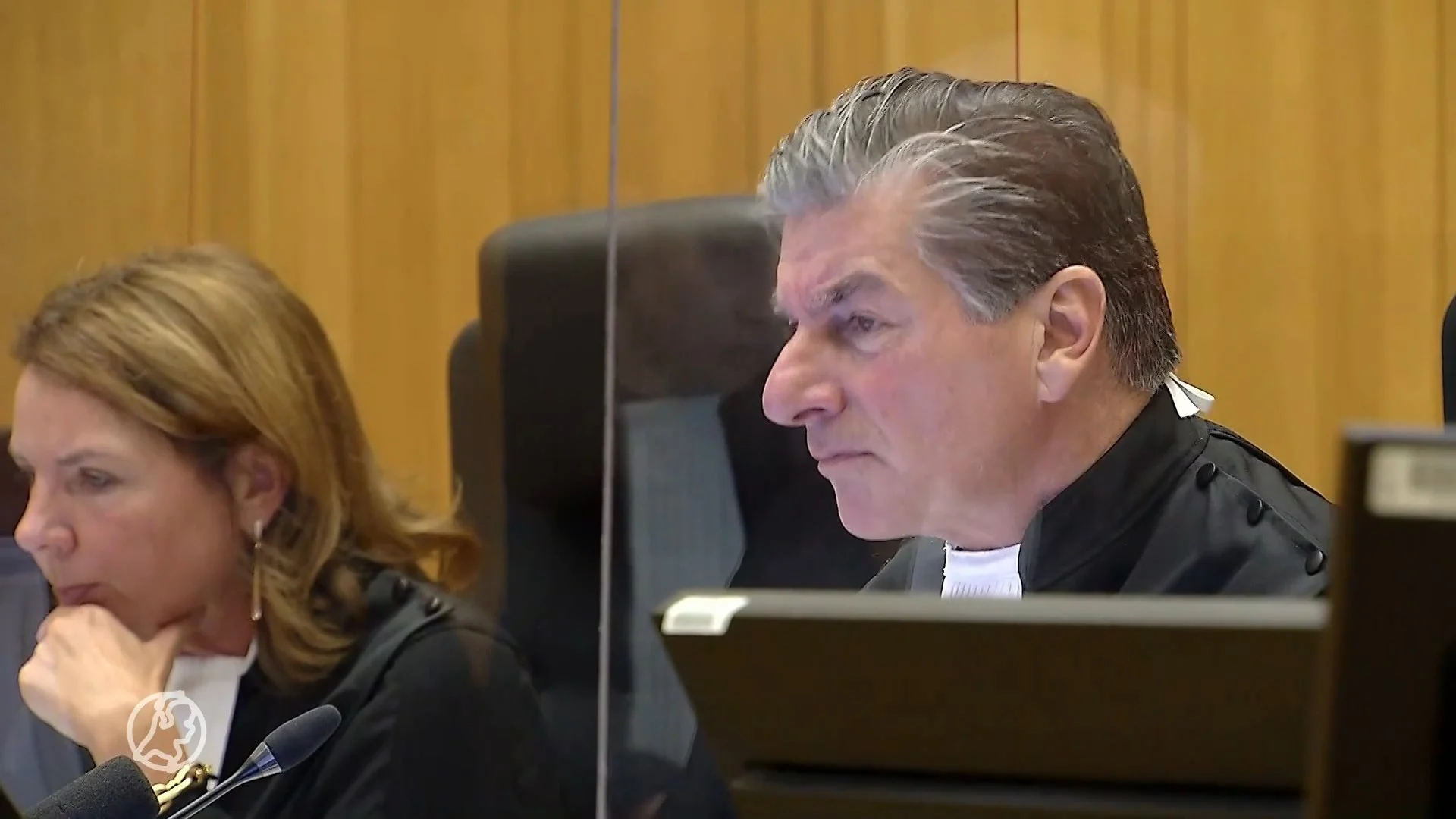 Jos B. gaat op de grond liggen tijdens hoger beroep in zaak-Nicky Verstappen