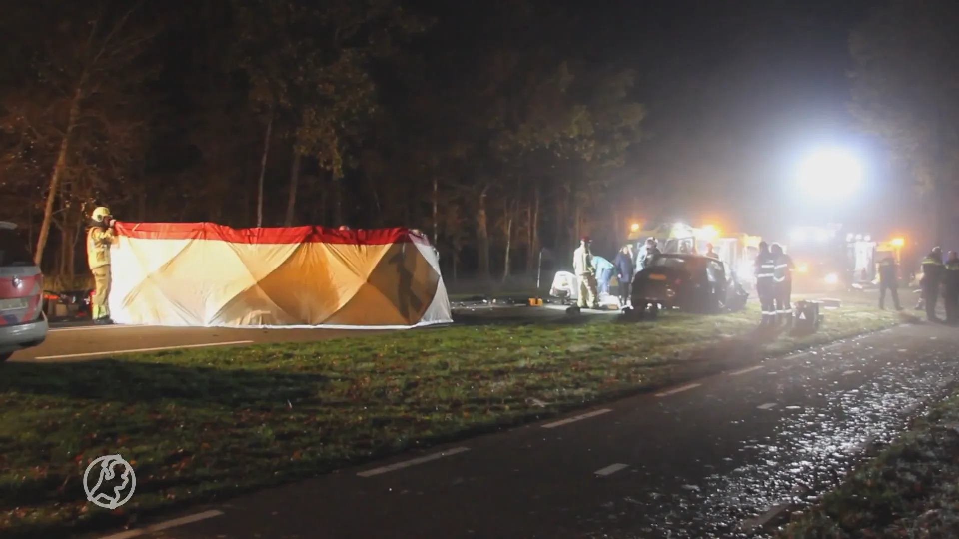 Veel gewonden bij zwaar frontaal auto-ongeluk op N332