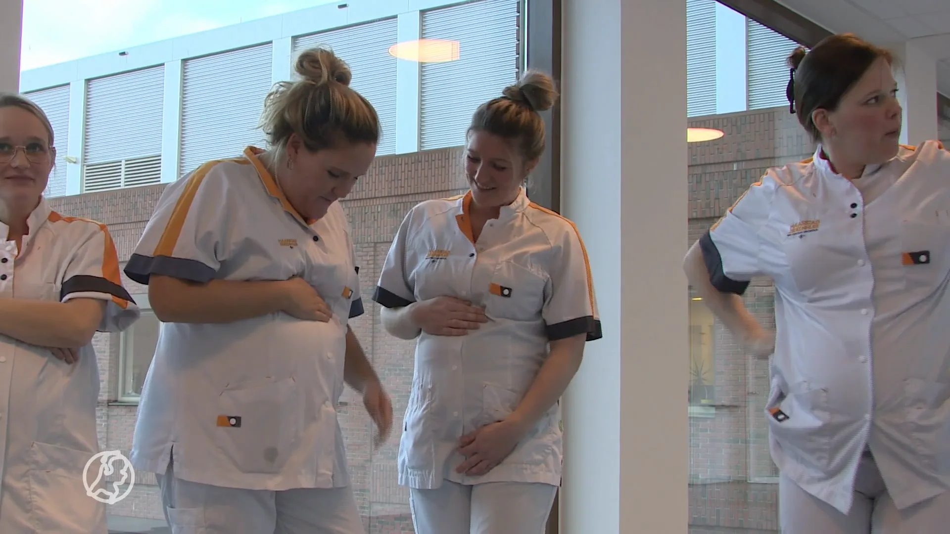 Dertien verloskundecollega's allemaal tegelijk zwanger