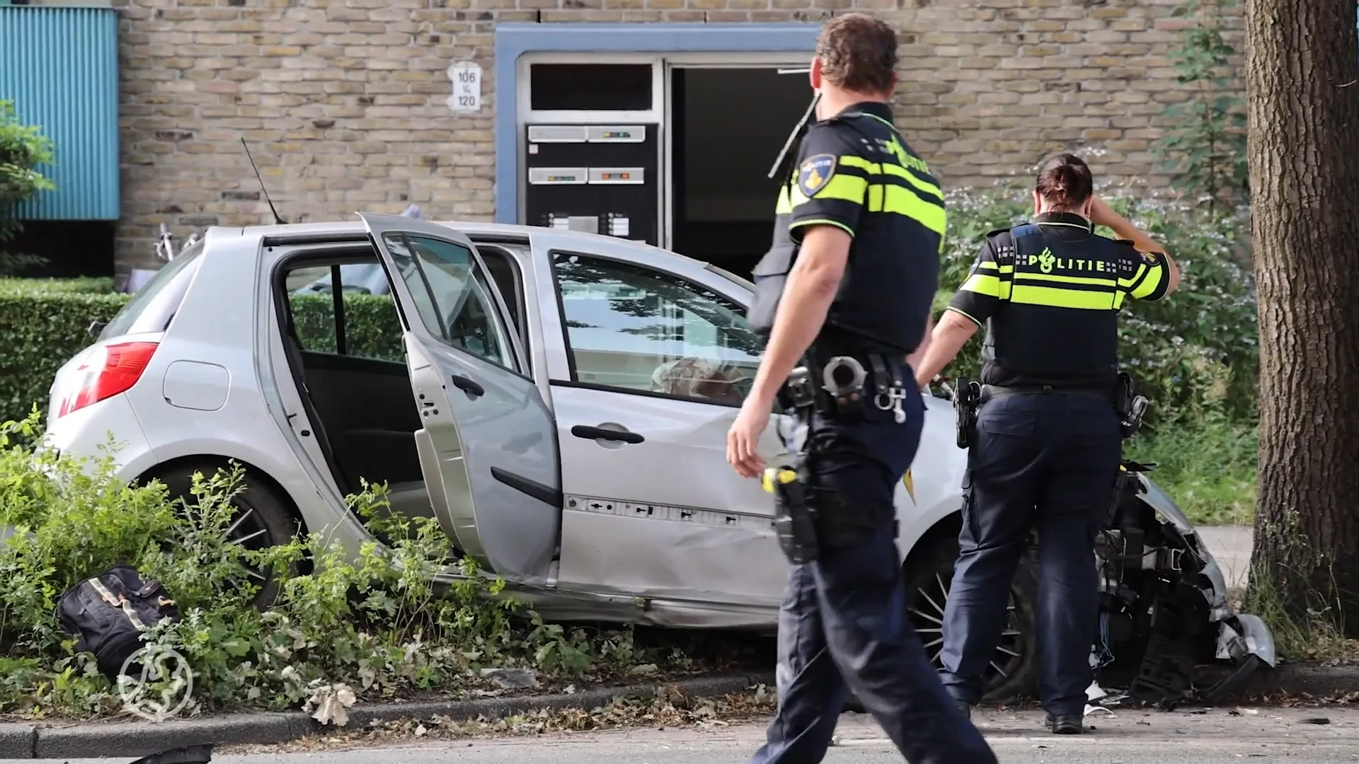 Ravage in Groningen bij heftig ongeluk, rijbewijs ingevorderd