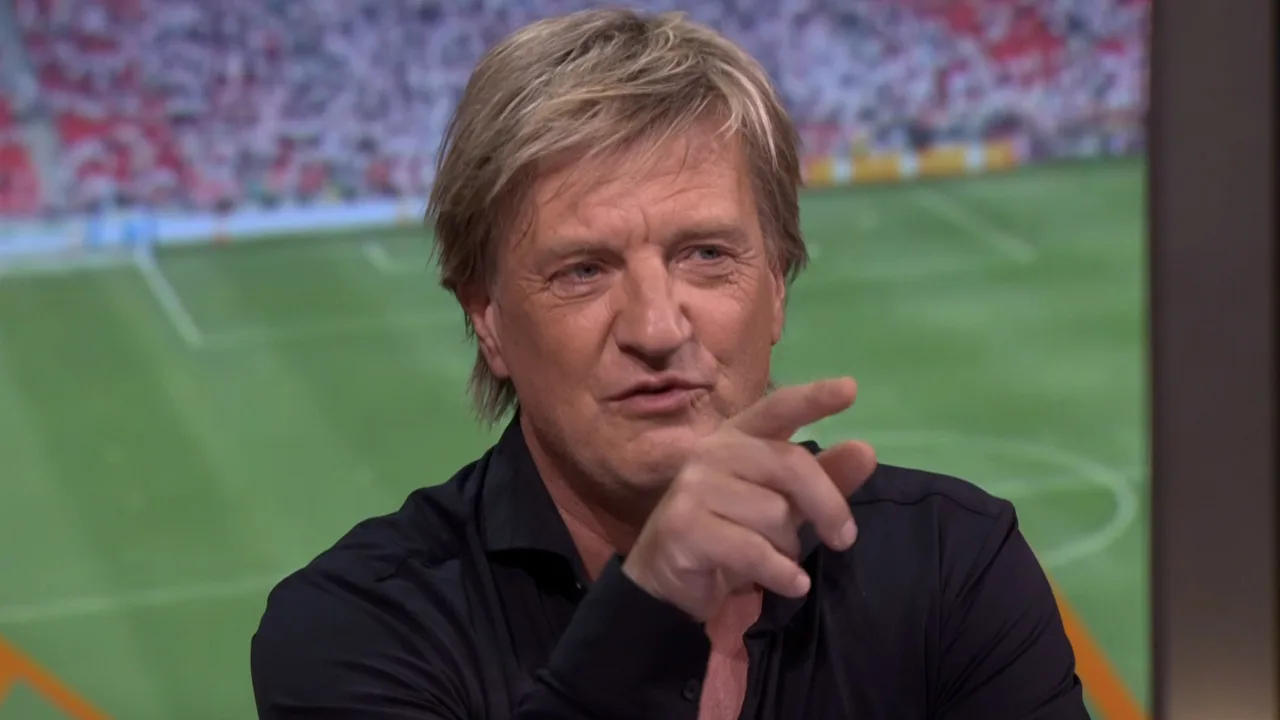 Wim ergert zich aan openingsceremonie: 'We willen de voetballers zien!'