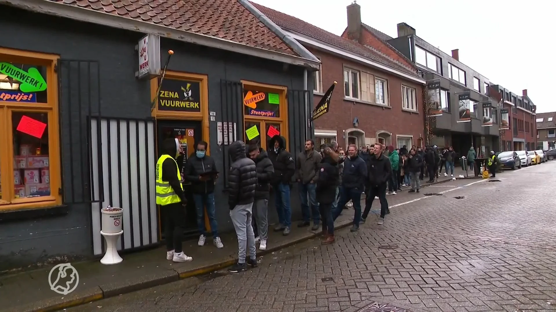 Nederlanders massaal 'de grens' over om vuurwerk te scoren in vrijstaat Baarle-Hertog