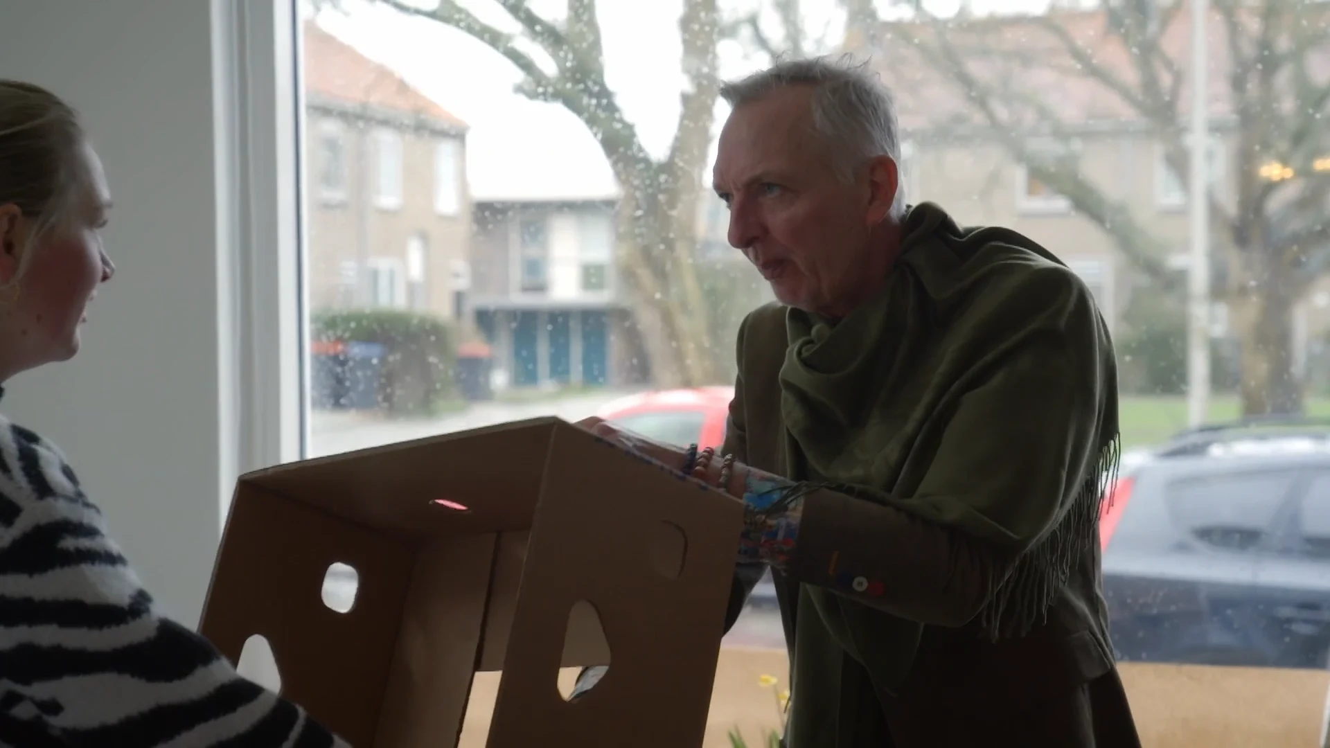 Grote paniek! Meilandjes vinden MEGA spin in huis