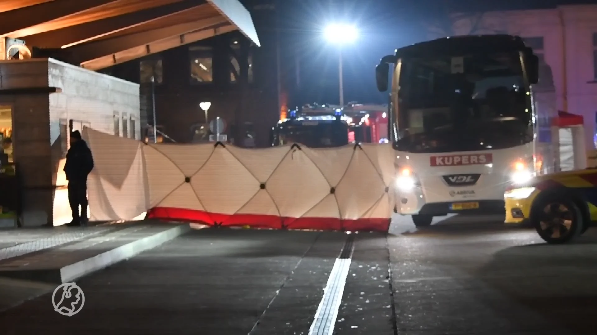Fietser komt onder bus in Venlo en overlijdt
