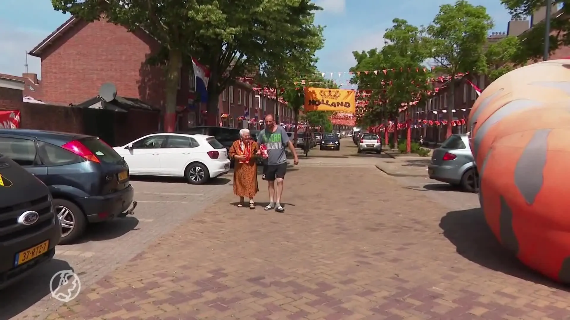 Turkse voetbalfans in Haaksbergen tellen af tot EK-aftrap: 'W...