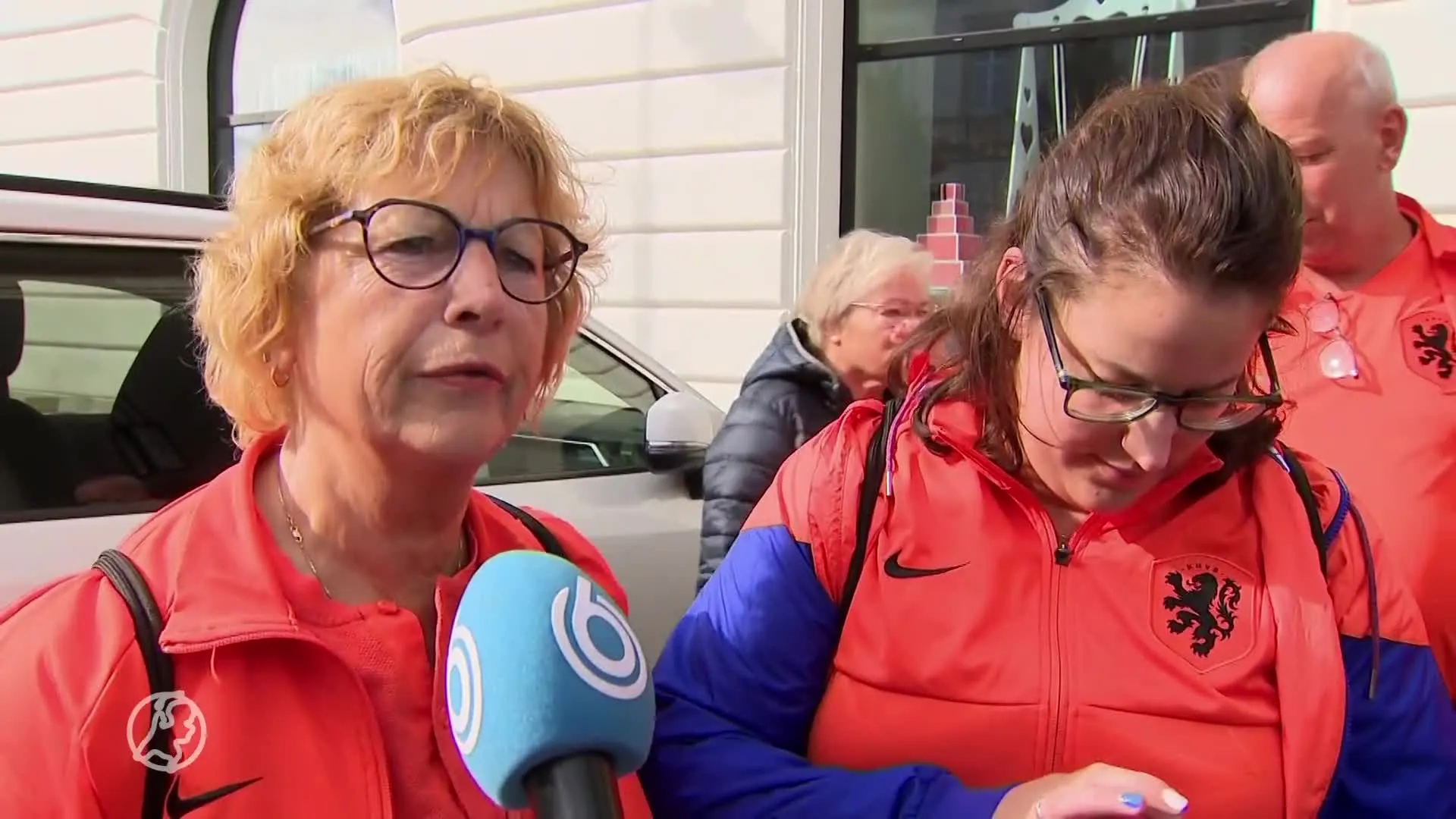 Eerste Oranjefans aangekomen in Warschau