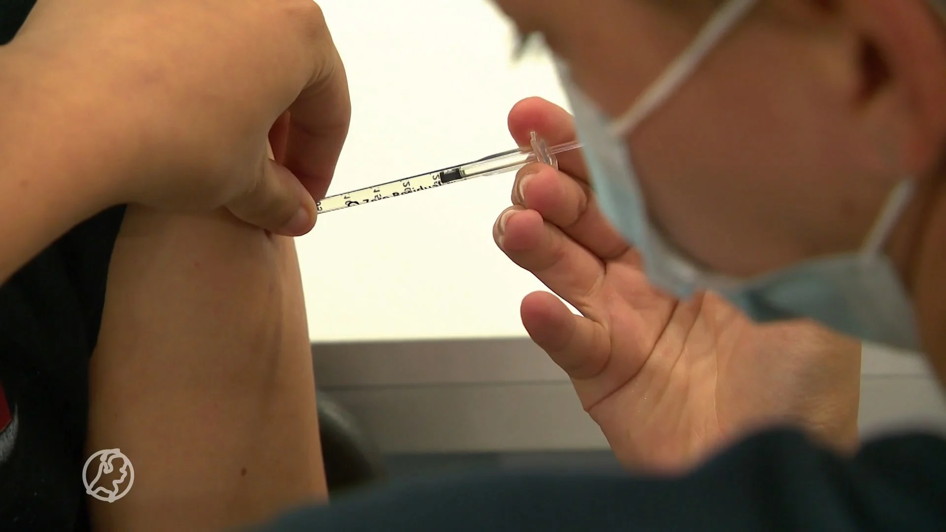 Wie krijgen er straks allemaal een boosterprik?