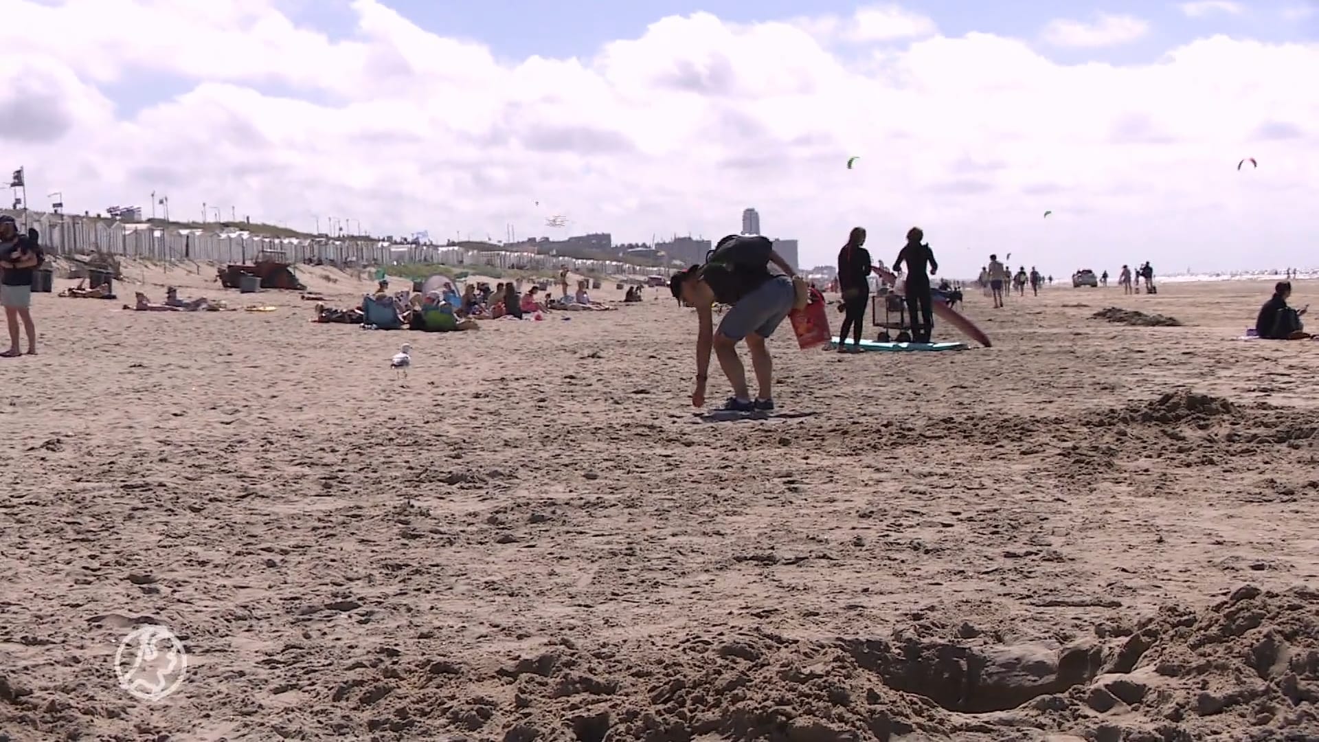 Ruim 6000 kilo afval, 27.000 peuken en opmerkelijke vondsten tijdens grote strandschoonmaak