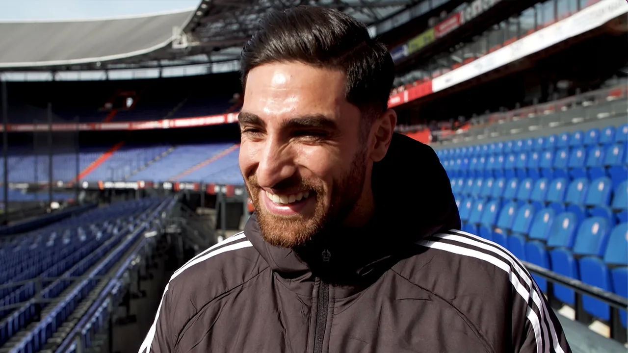 Jahanbakhsh looft legioen: 'Thuiswedstrijden zijn gruwelijk voor ons'