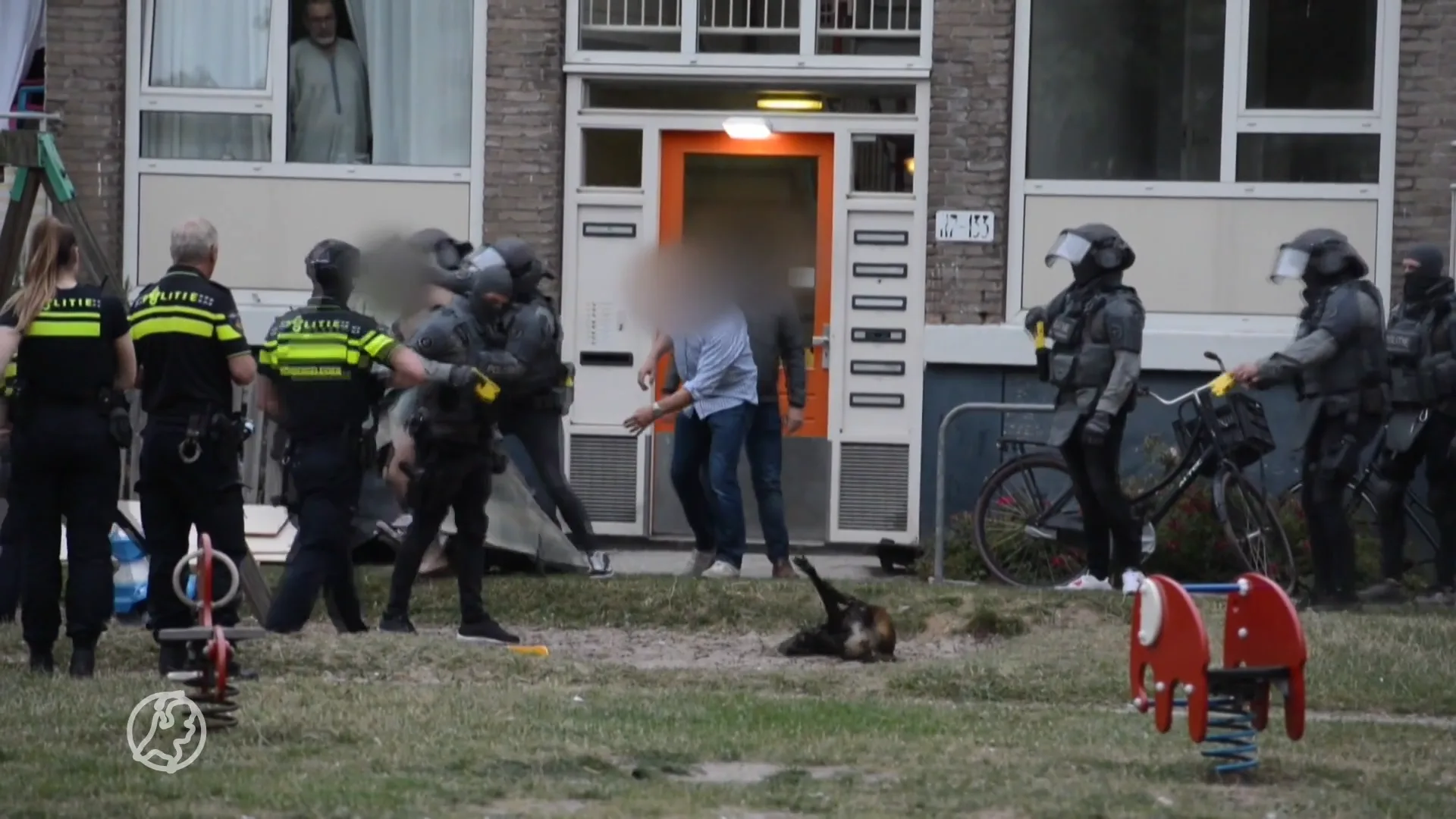 Hond getaserd bij aanhouding van agressieve, verwarde man