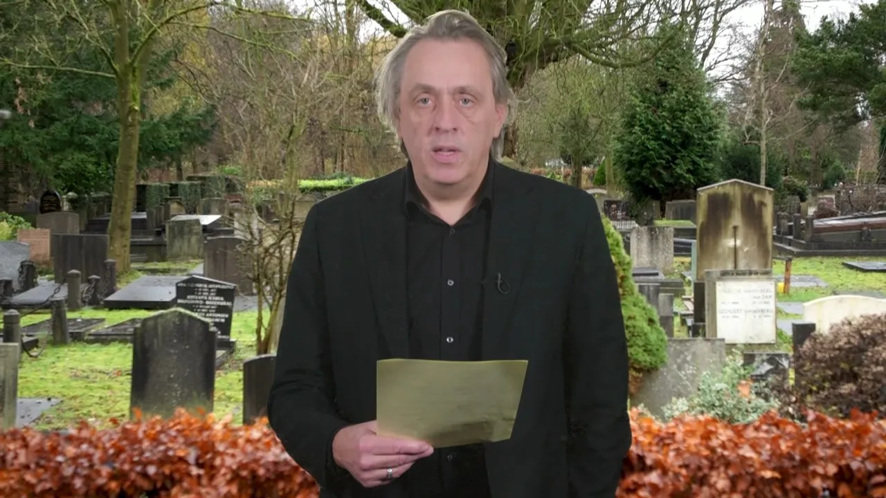 Marcel van Roosmalen maakt gehakt van alles en iedereen bij Veronica Inside