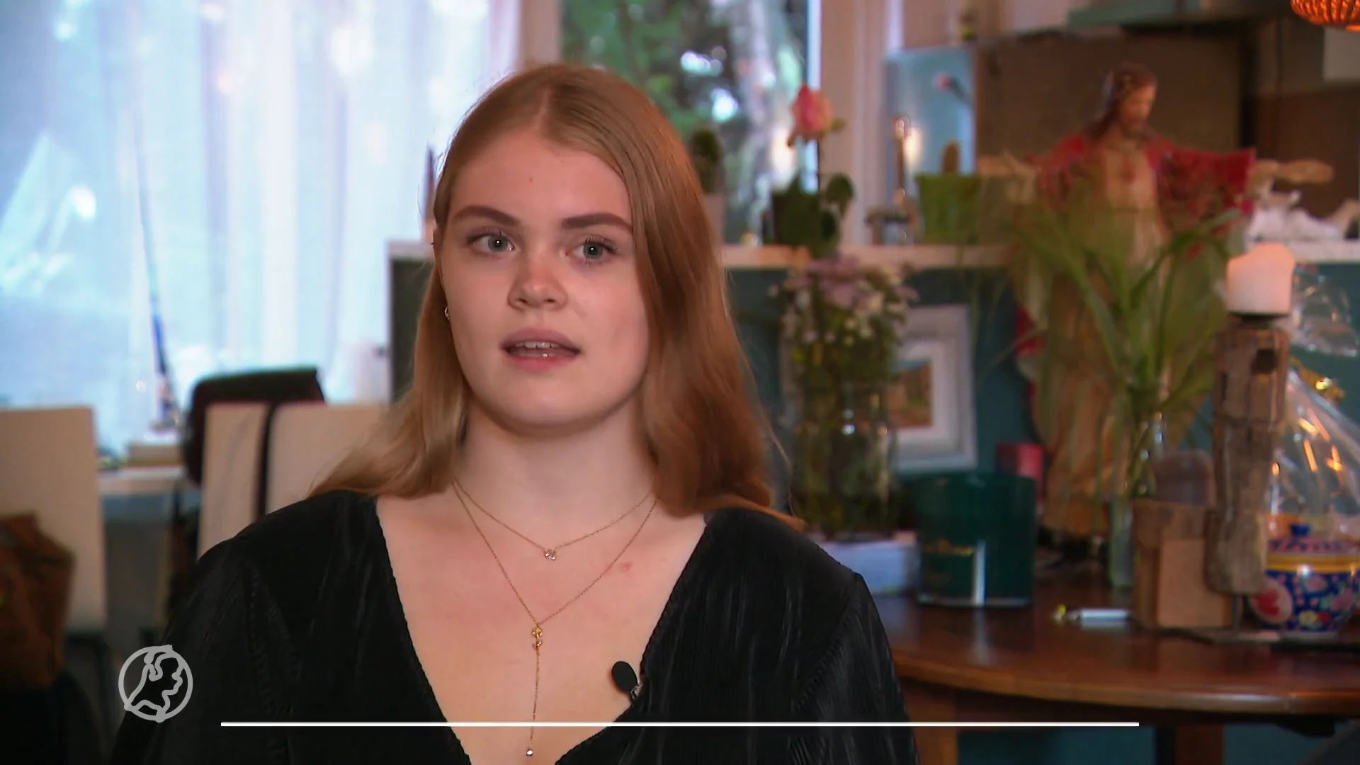 Julia werd opgenomen vanwege telefoonverslaving