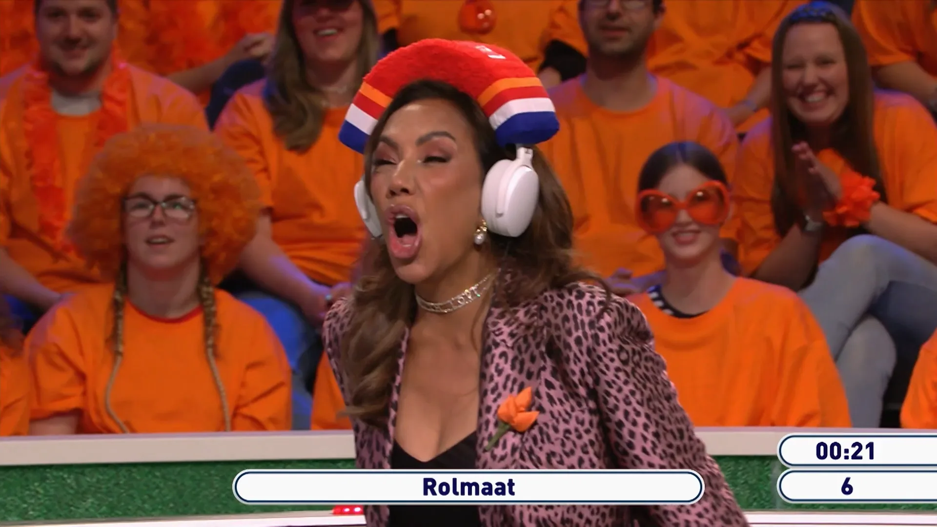 De STEMBANDEN hebben het ZWAAR TE VERDUREN!