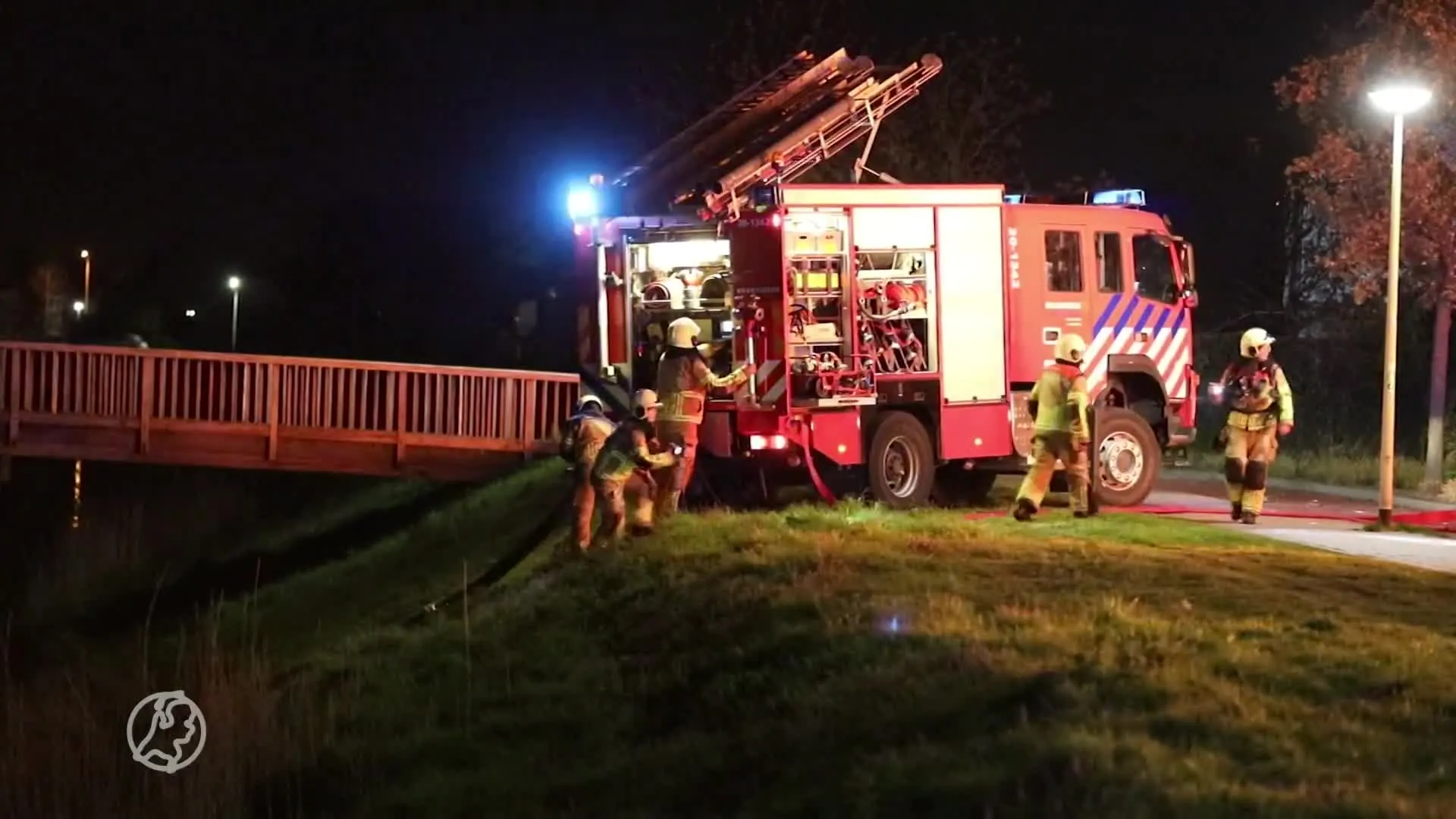 Grote brand verwoest bedrijfsloods in Roosendaal