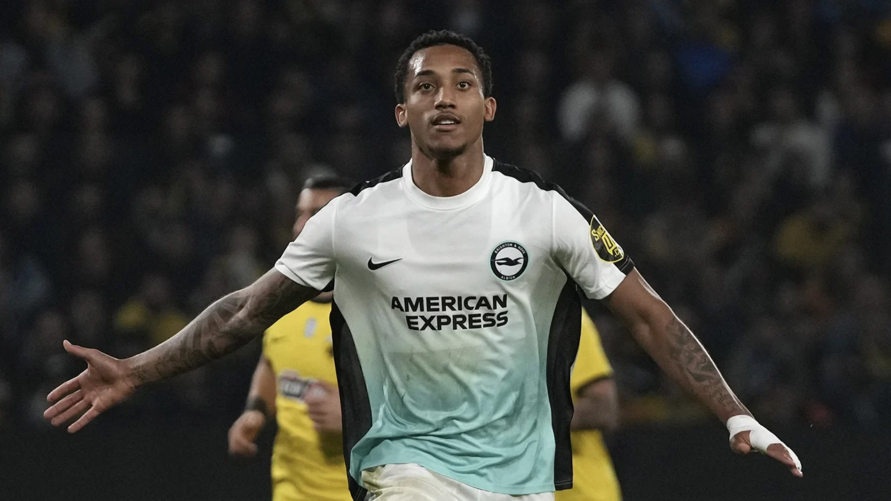 SAMENVATTING: AEK Athene - Brighton & Hove Albion (Groepsfase Europa League)