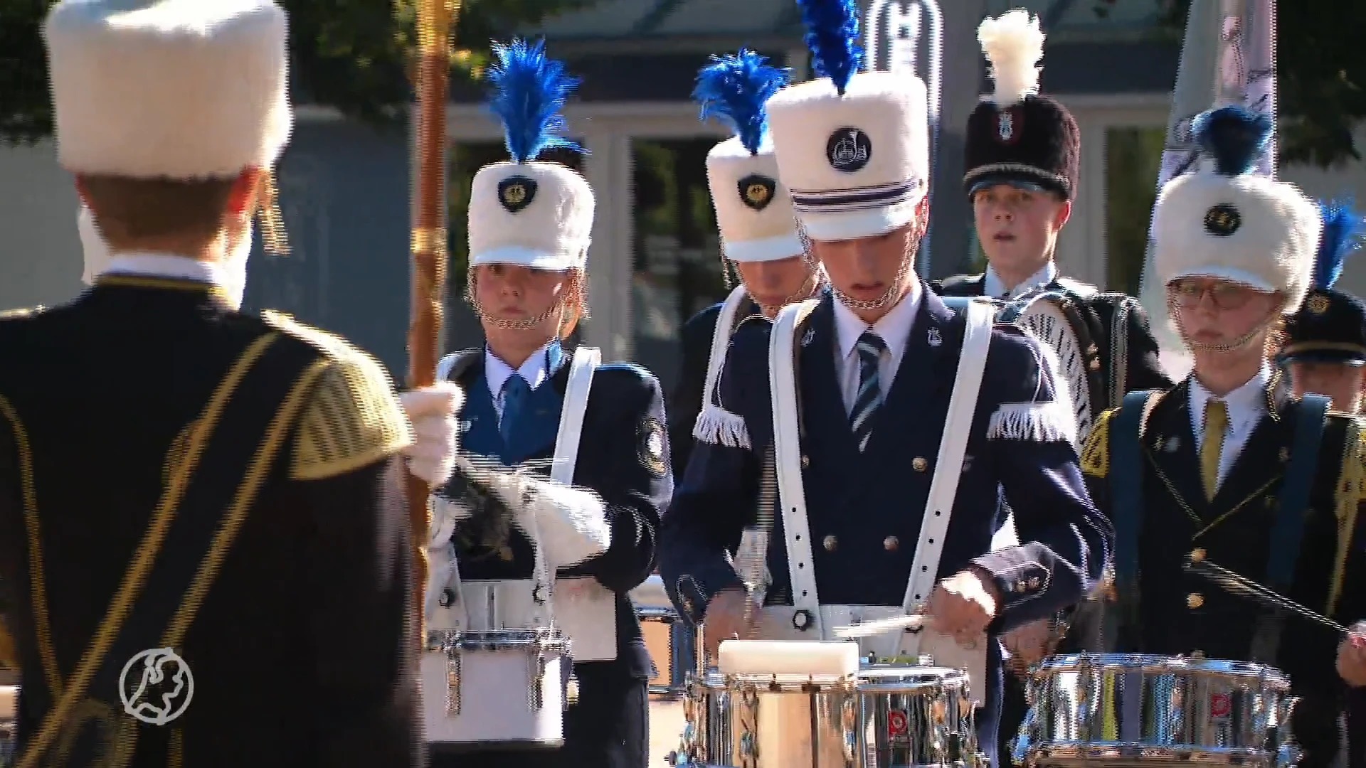 Tieners beginnen jeugdband en trommelen in twee weken tijd dertig leden op