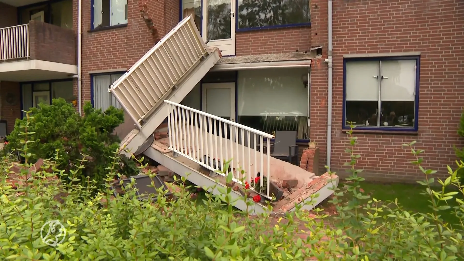 Bewoners flat Oudenbosch trokken al eerder aan de bel over scheuren in balkon