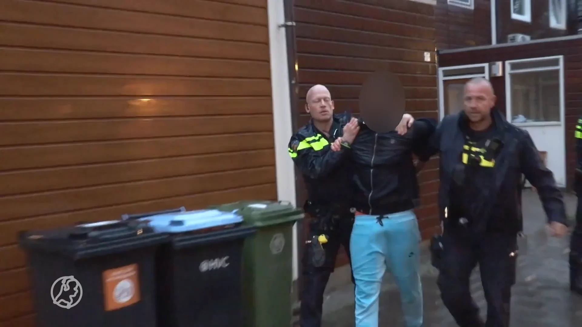 Twee piepjonge overvallers aangehouden na bizarre achtervolging door woonwijk