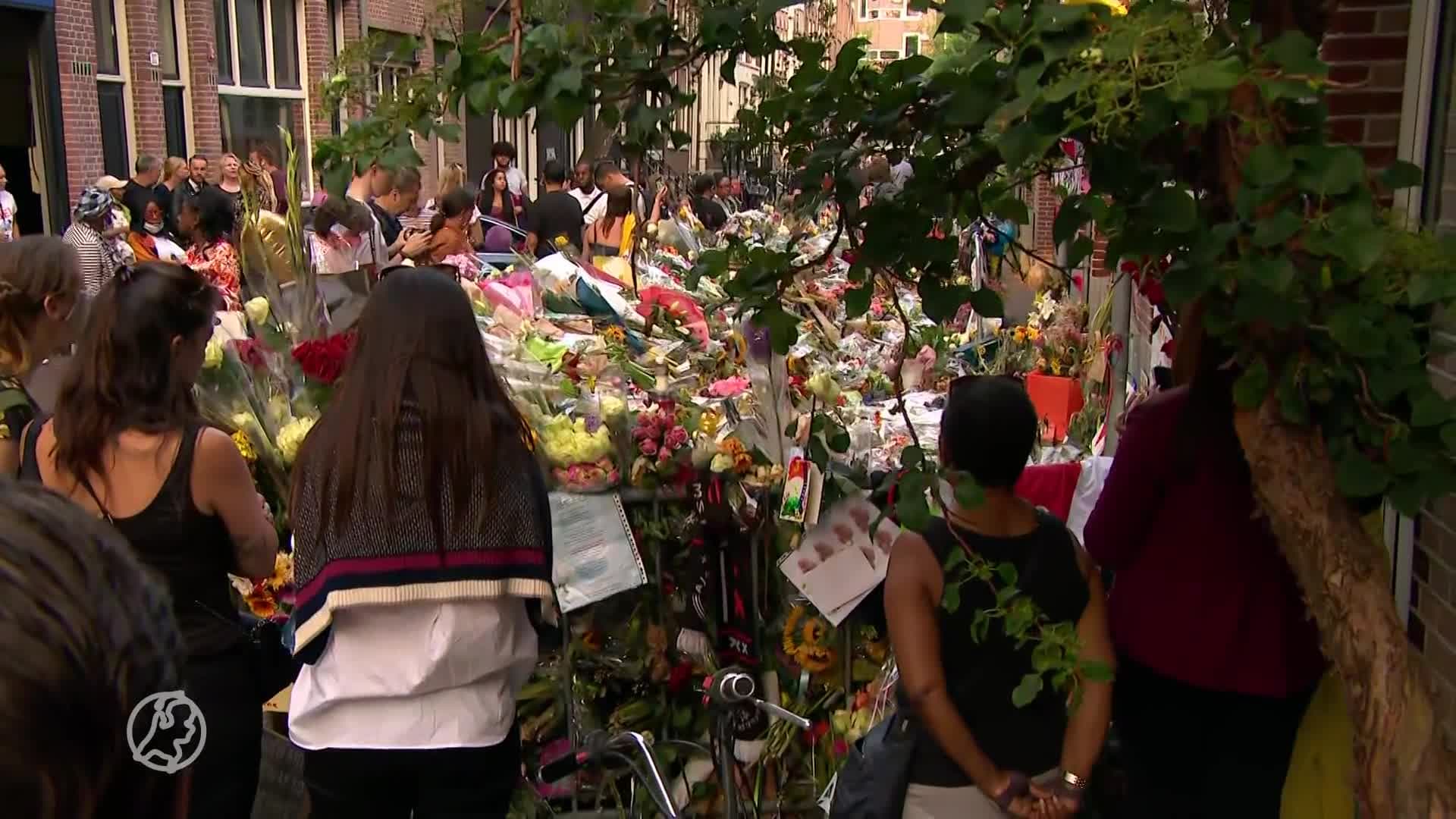 Ook in Lange Leidsedwarsstraat wordt Peter R. nog herdacht