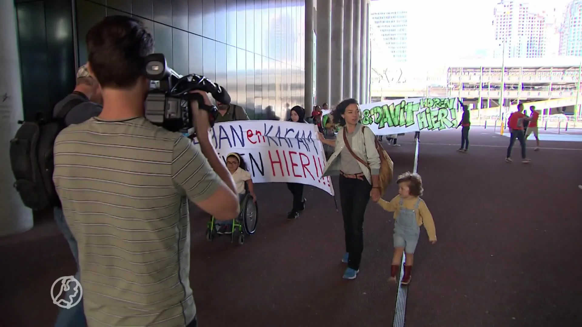 Protest bij IND tegen schrijnende uitzetting van Nunë en Davit en andere lotgenoten