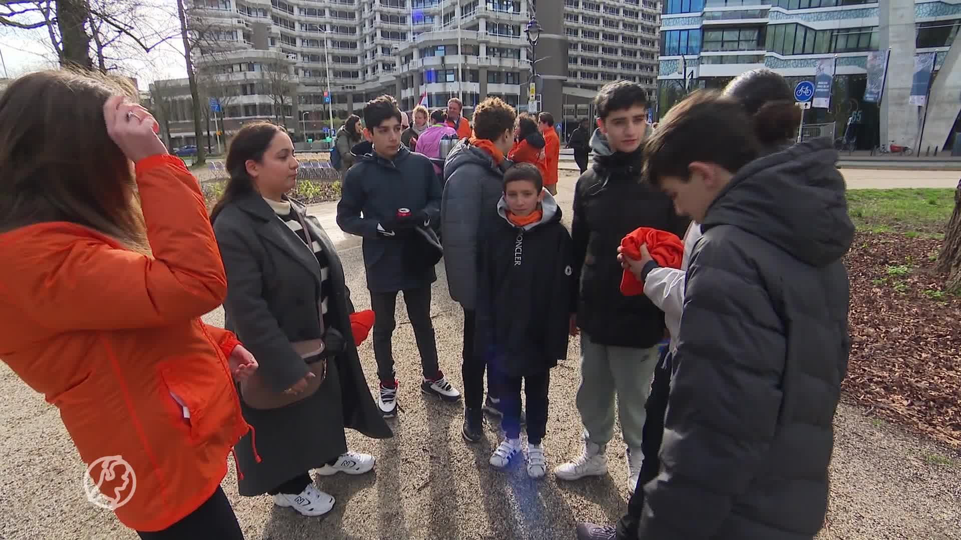 Honderden kinderen 'in de wachtkamer' voor een verblijfsvergunning