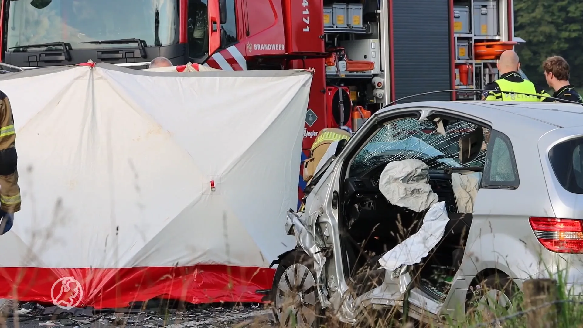 Dode en gewonde bij verkeersongeval N35