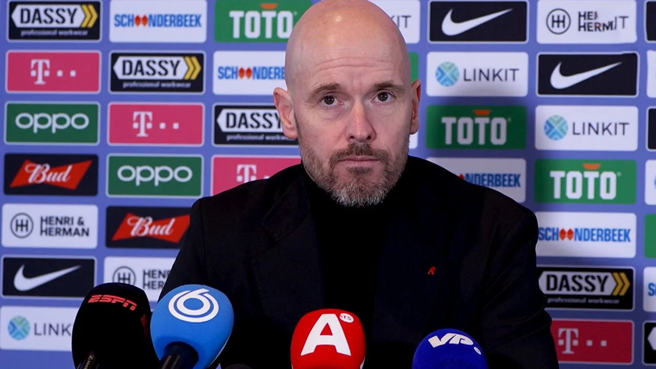 Ten Hag verdedigt coronamaatregelen Ajax: 'Daarmee hebben we de maatschappij beschermd'