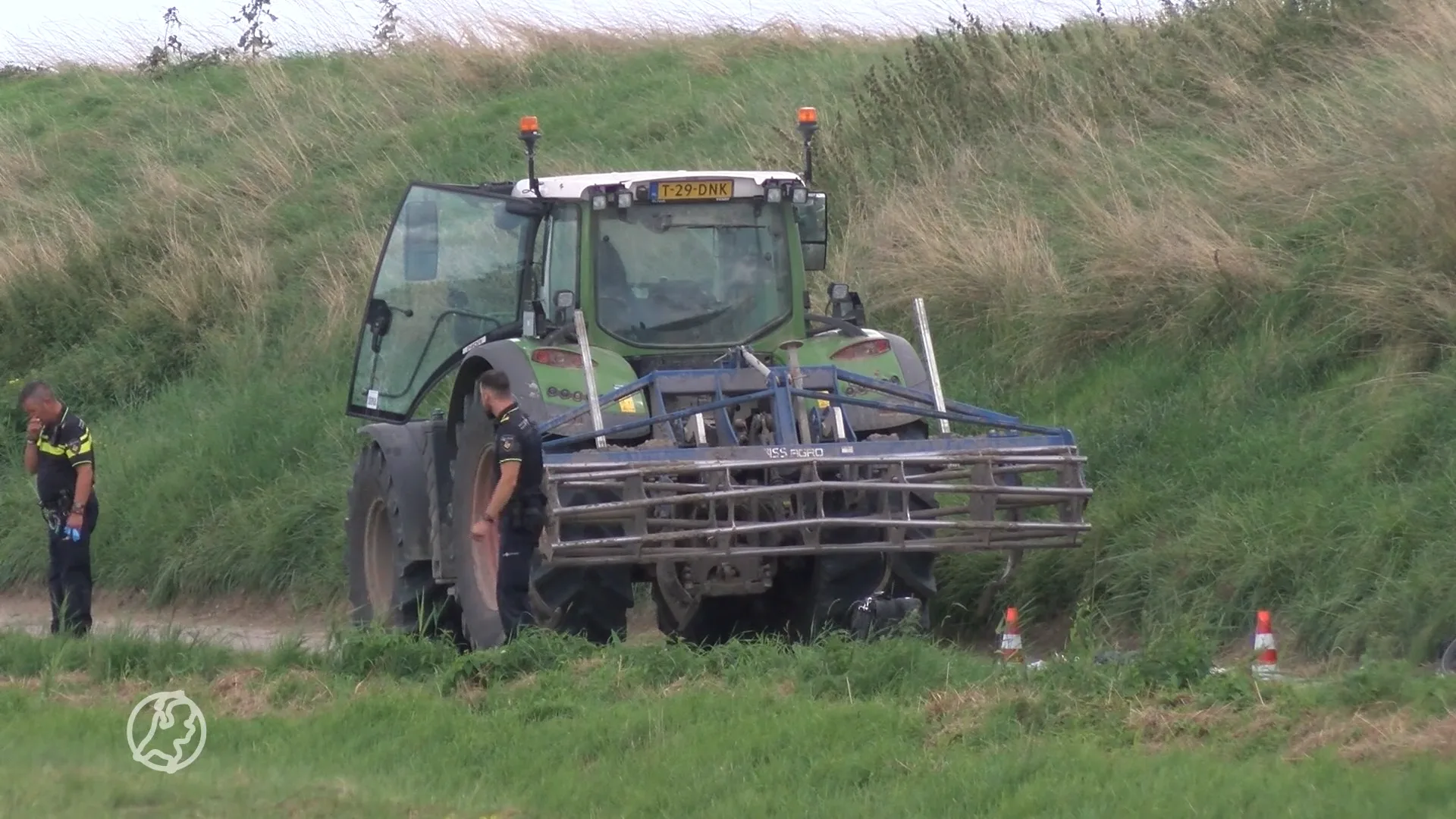Wielrenner zwaargewond na ernstige botsing met landbouwvoertuig