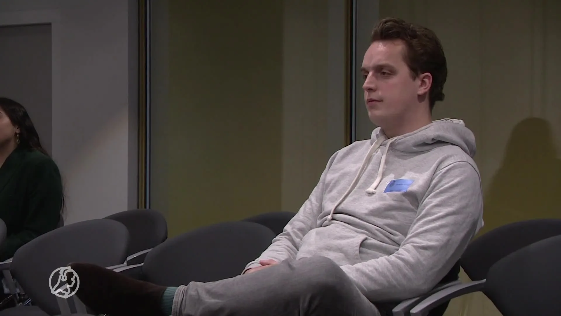 Mondkapjesdeal-hoofdrolspeler Sywert van Lienden tijdens debat op tribune