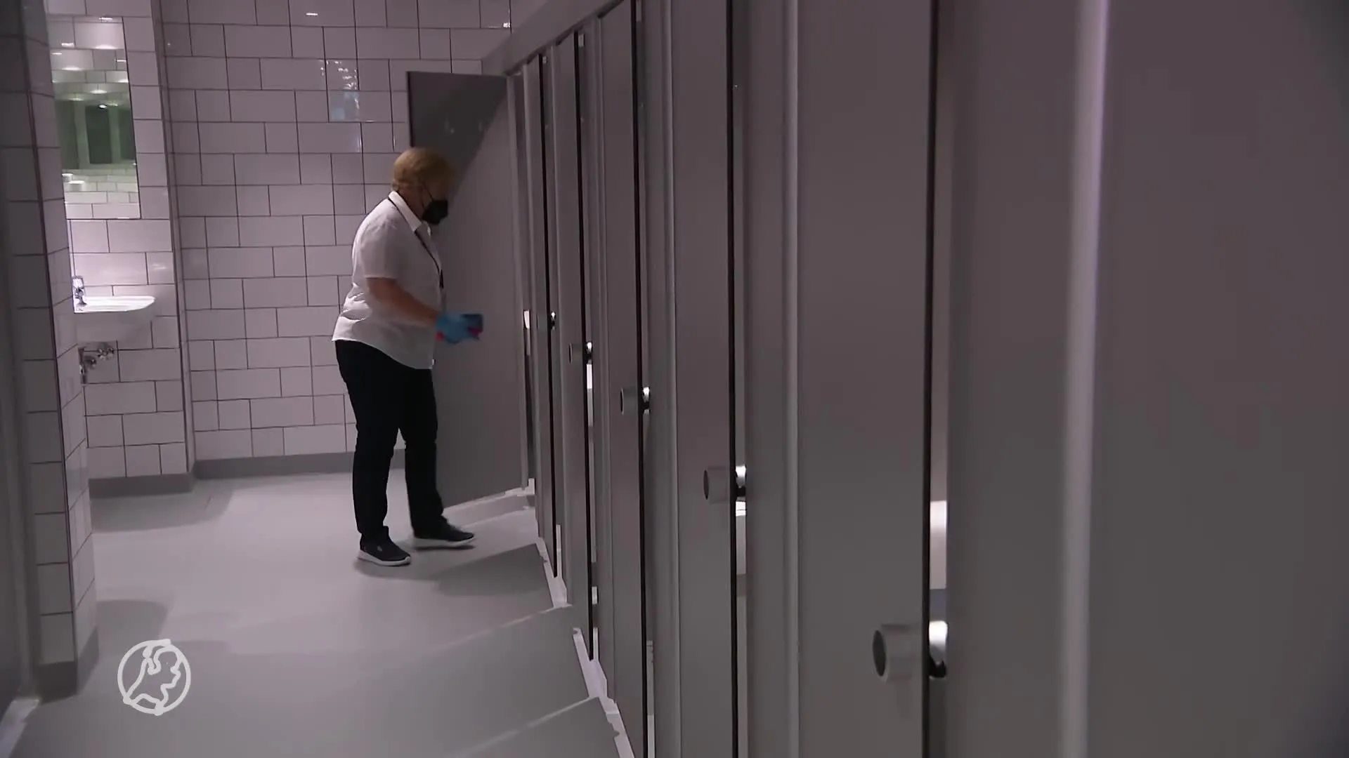 Petra, de leukste toiletjuffrouw van Ahoy is opperhoofd songf...