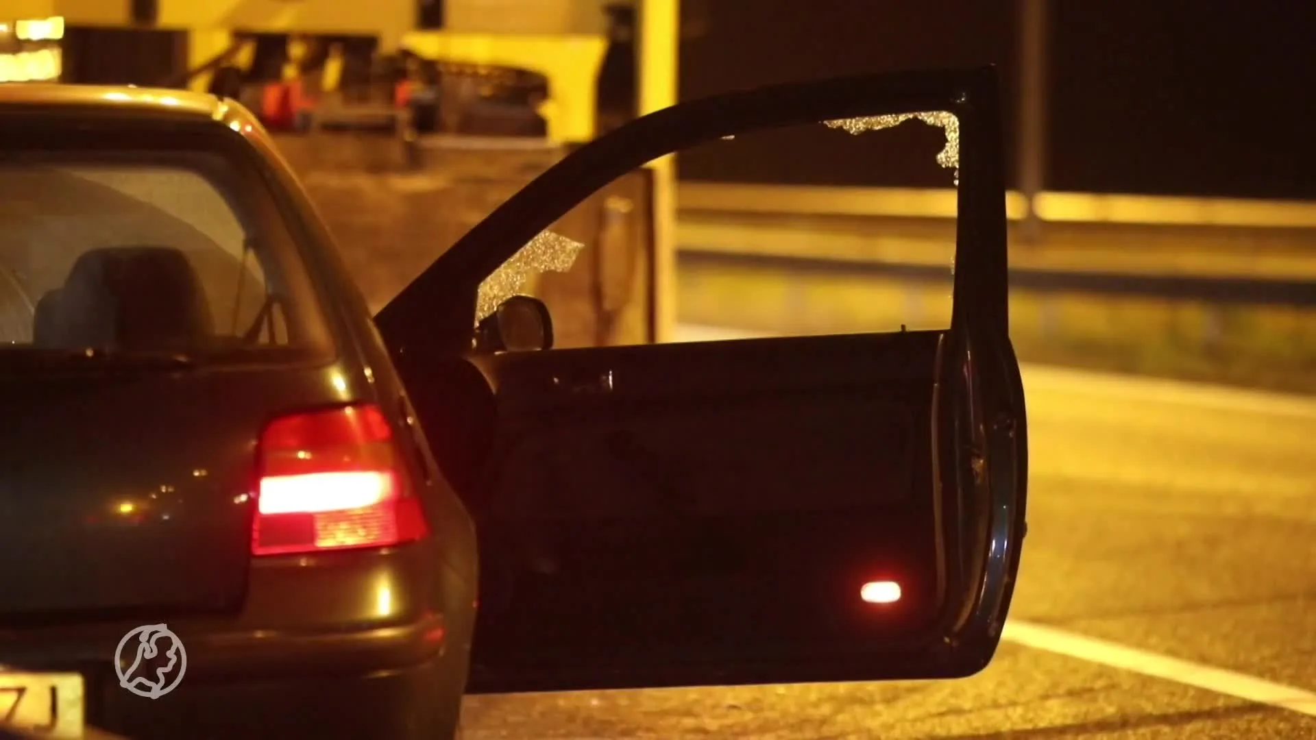 Wilde achtervolging eindigt in crash op A50, verdachte spuugt in gezicht agent