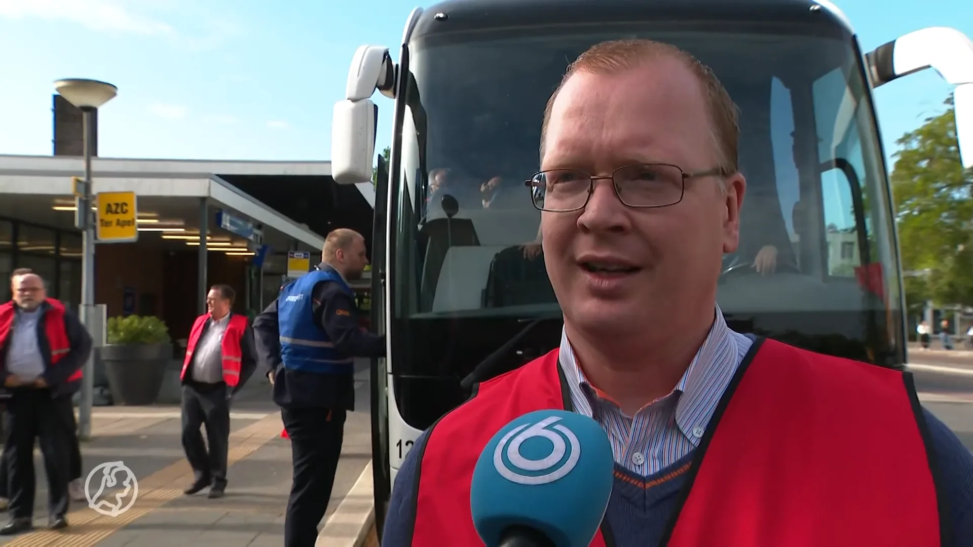 Buschauffeurs staken voor hoger salaris: 'We zijn niet tevreden'