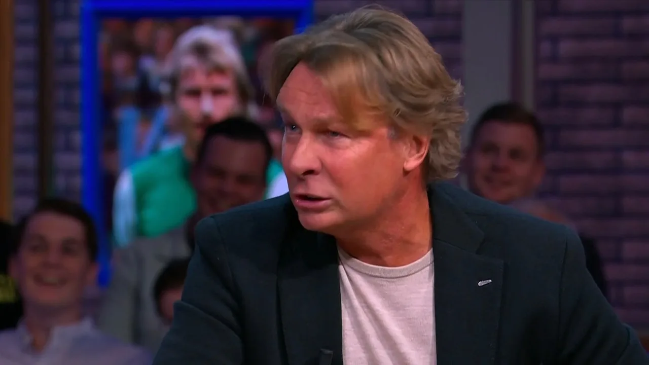 Hans schiet uit z'n slof tegen Wilfred: 'Ouderwetse paardenlul!'