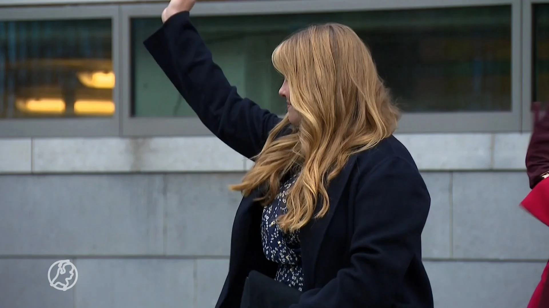 Moet het koningshuis door het stof om 'te druk coronafeestje' Amalia?