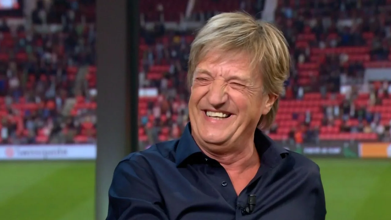 'Ik heb vorige week zoveel pijnstillers gebruikt, dat ik er precies zo uitzag en sprak als Van Gaal gisteren'