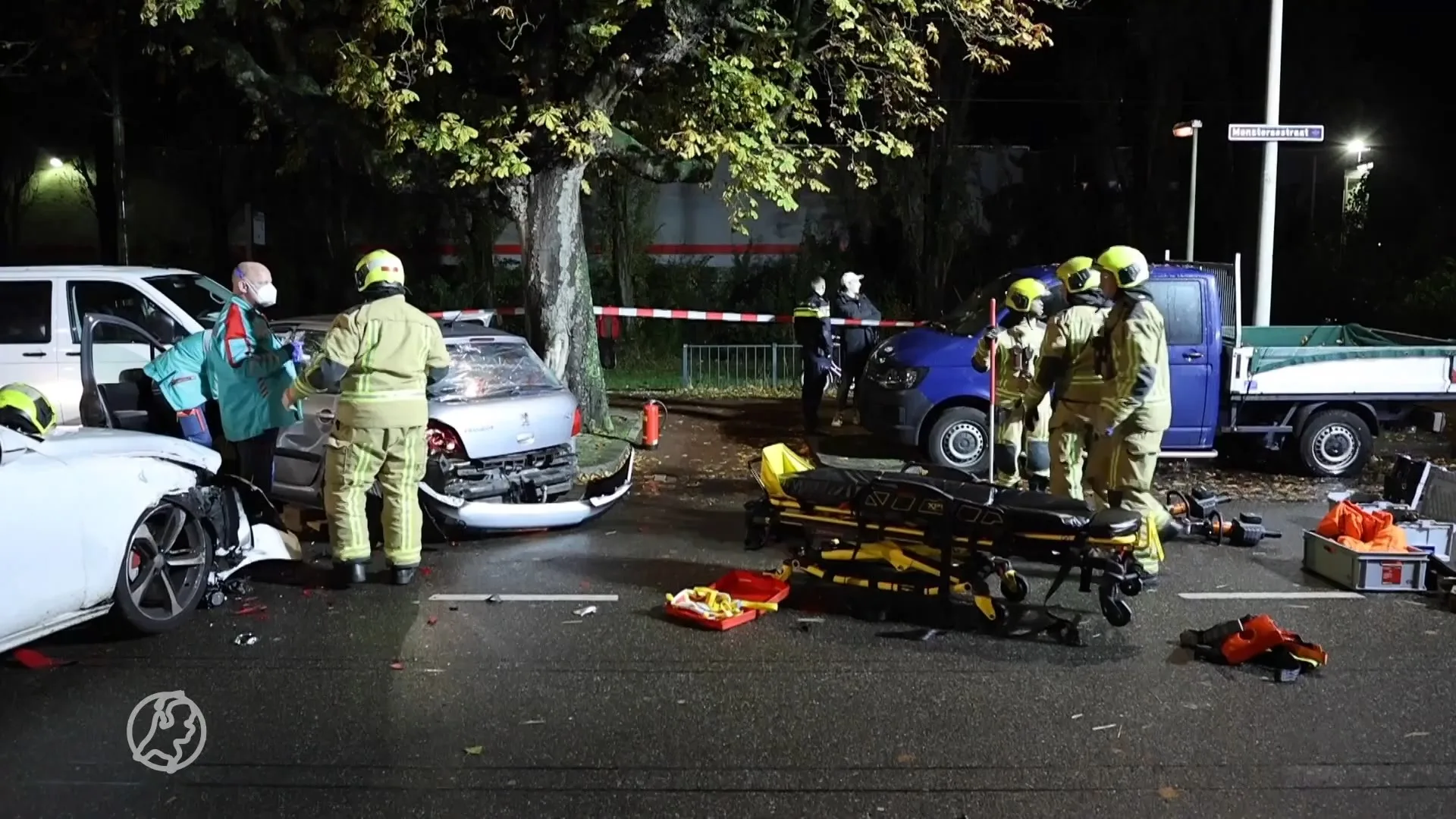 Bestuurder rijdt in op politieonderzoek bij ongeval Den Haag