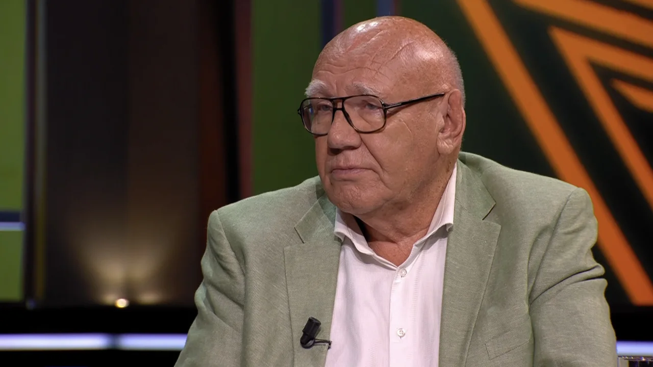 Kees ziet mindere vorm bij Bijlow: 'Twijfel of hij de doelman van Oranje op het WK wordt'