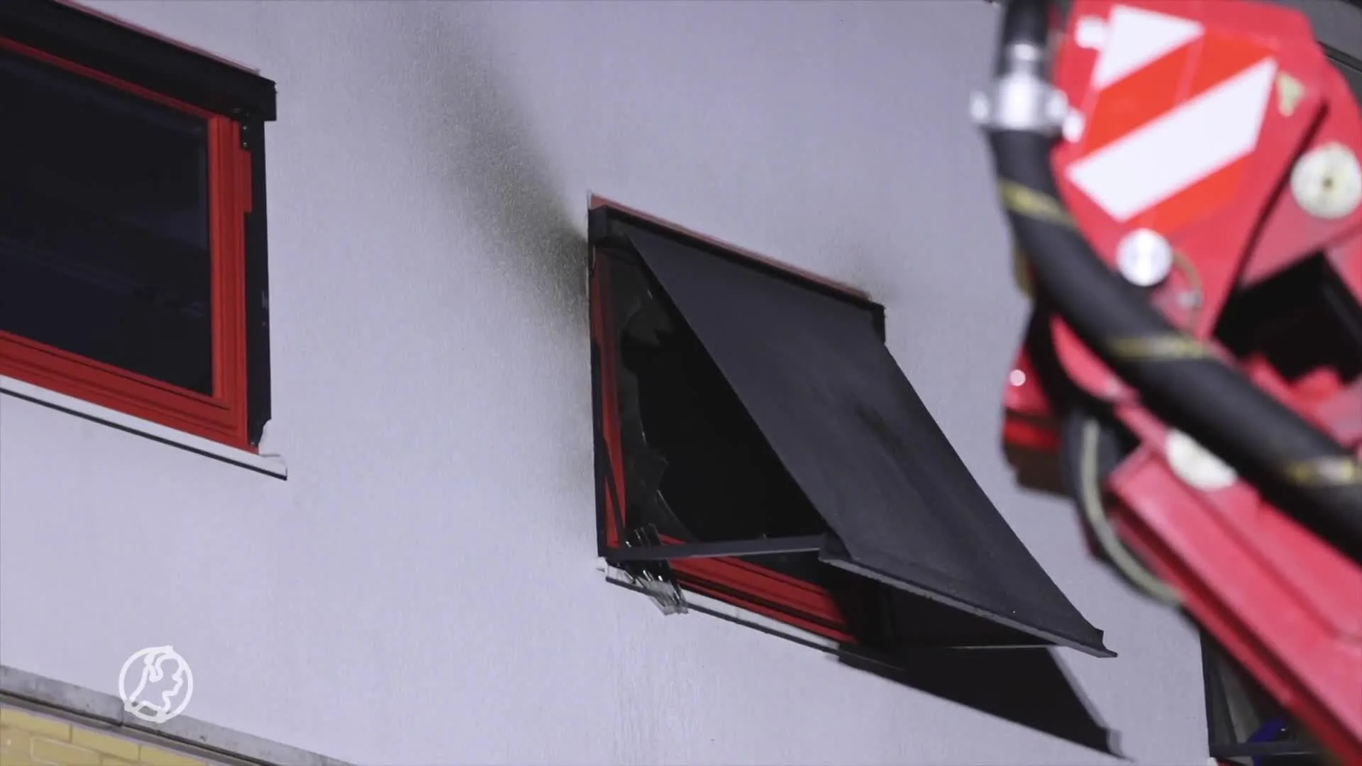 Bewoner springt van derde etage naar beneden bij brand in Zwolle