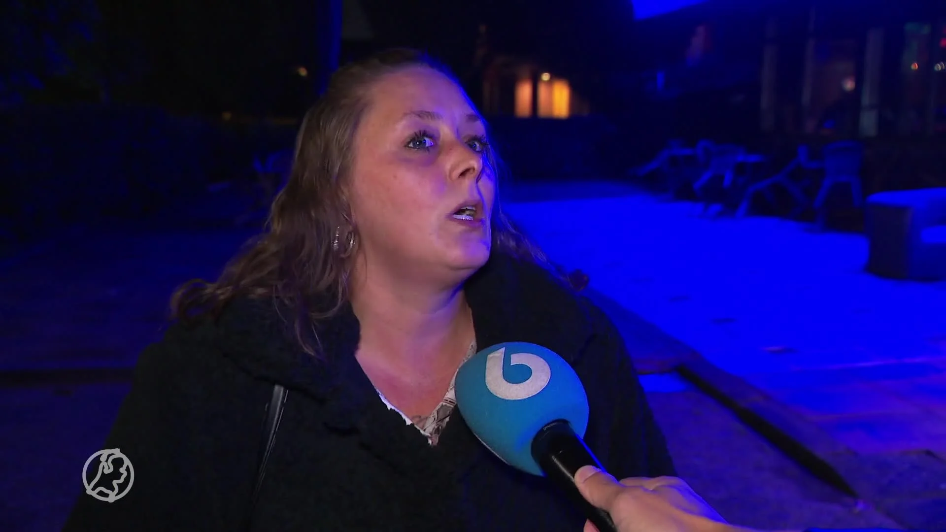 Buurtbewoners herdenken overleden jongen (9) in Hardinxveld-Giessendam