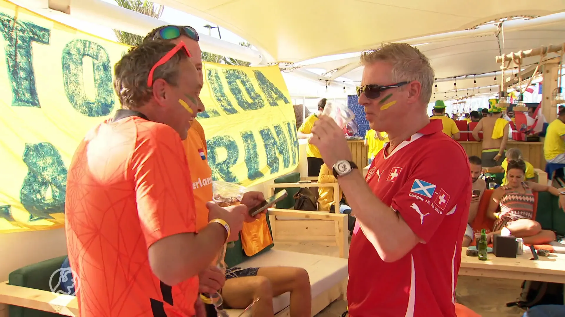 Strand van Qatar kleurt oranje dankzij Nederlandse beachclub