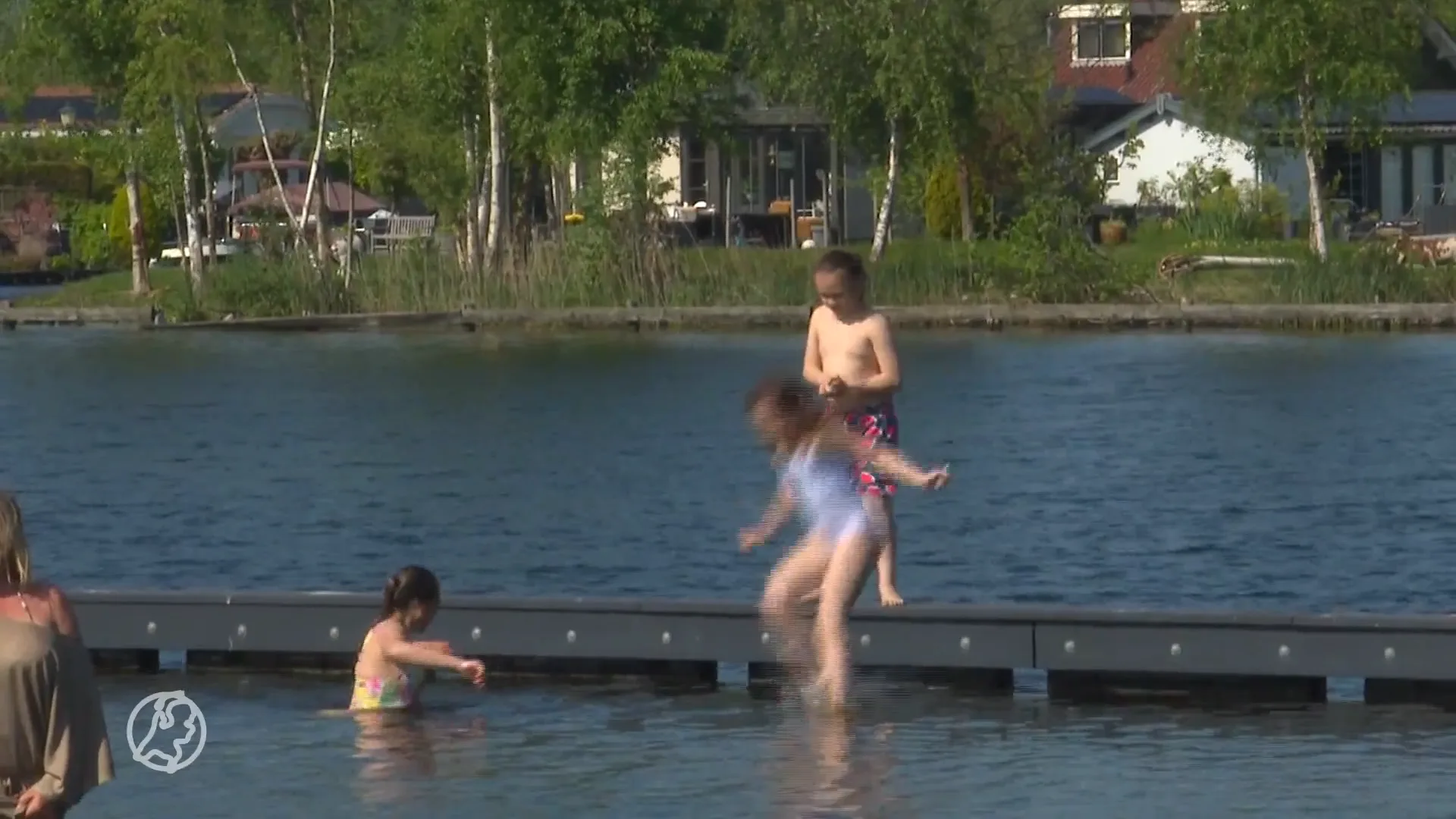Nederland geniet van zomers weer
