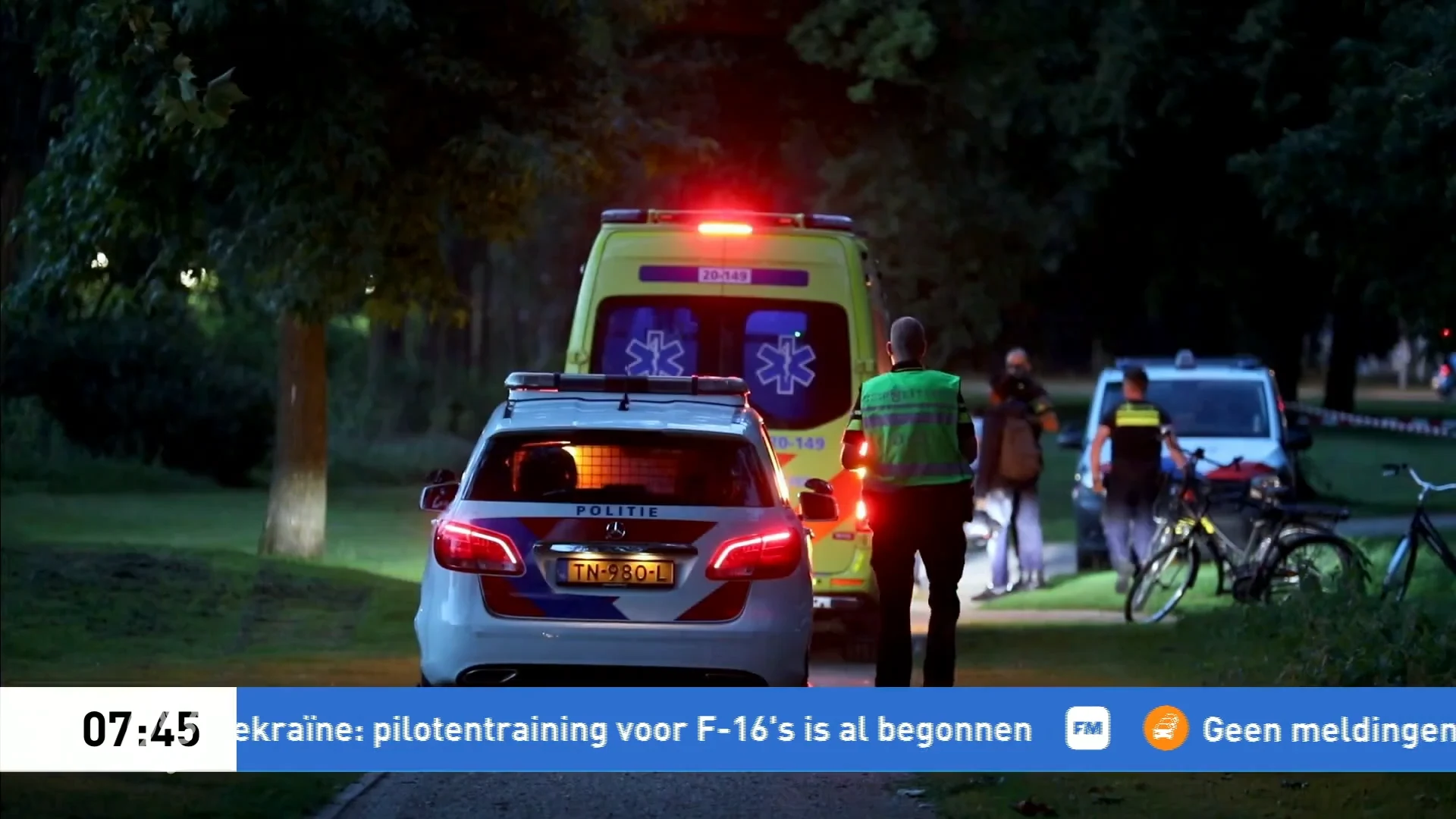 Jongeren vinden overleden vrouw in bosjes Roosendaal