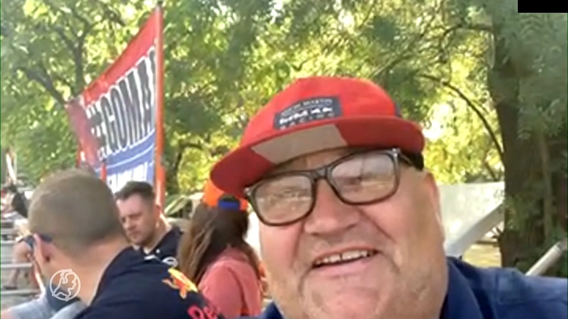 Legioen van Max Verstappen probeert hem naar overwinning te juichen