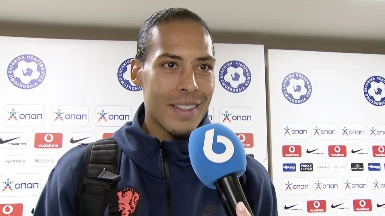 Van Dijk dacht bij penalty niet terug aan WK: ‘Ik ben blij dat ‘ie erin ging!’