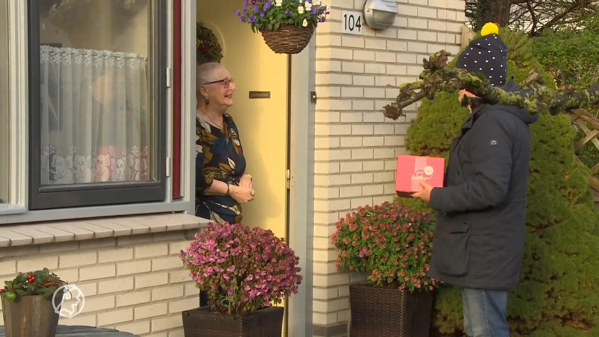 Kijk om naar onze ouderen tijdens Kerst en 'haal opa en oma n...