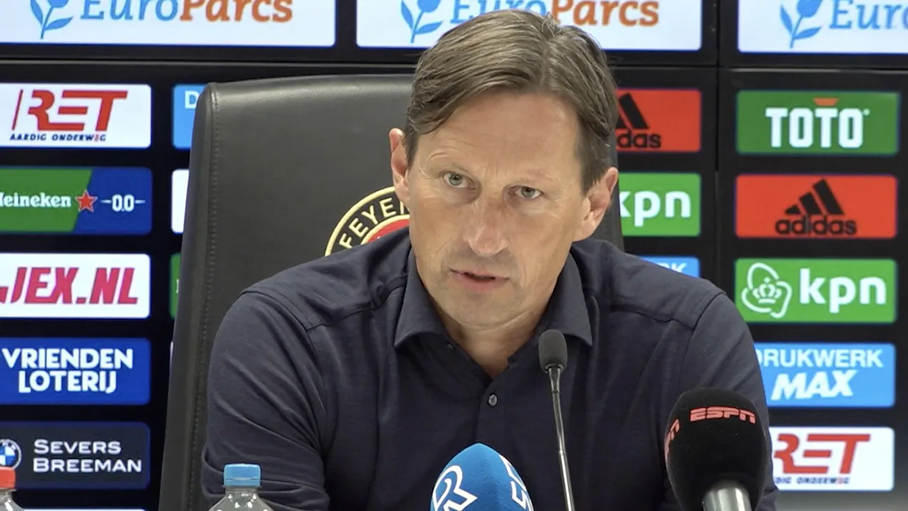 Schmidt woest op Gözübüyük na discutabele penalty: 'Een schandaal!'