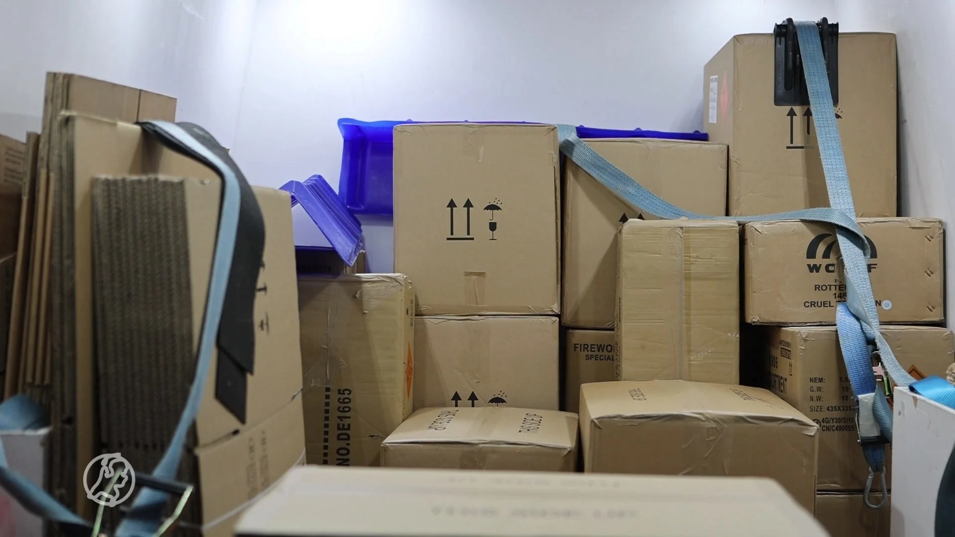 Zwaar illegaal vuurwerk gevonden bij woningen Vught